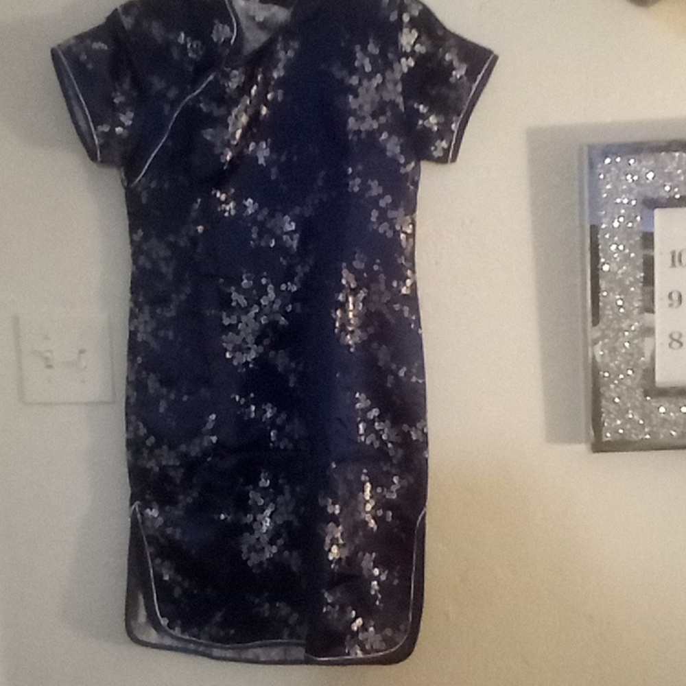 KAIYU Large dress blue with gold floral FLASHY, STYLISH, NOTICEABLE LOOK, READY